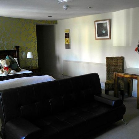 The Ship And Castle Hotel Chew Magna Room photo