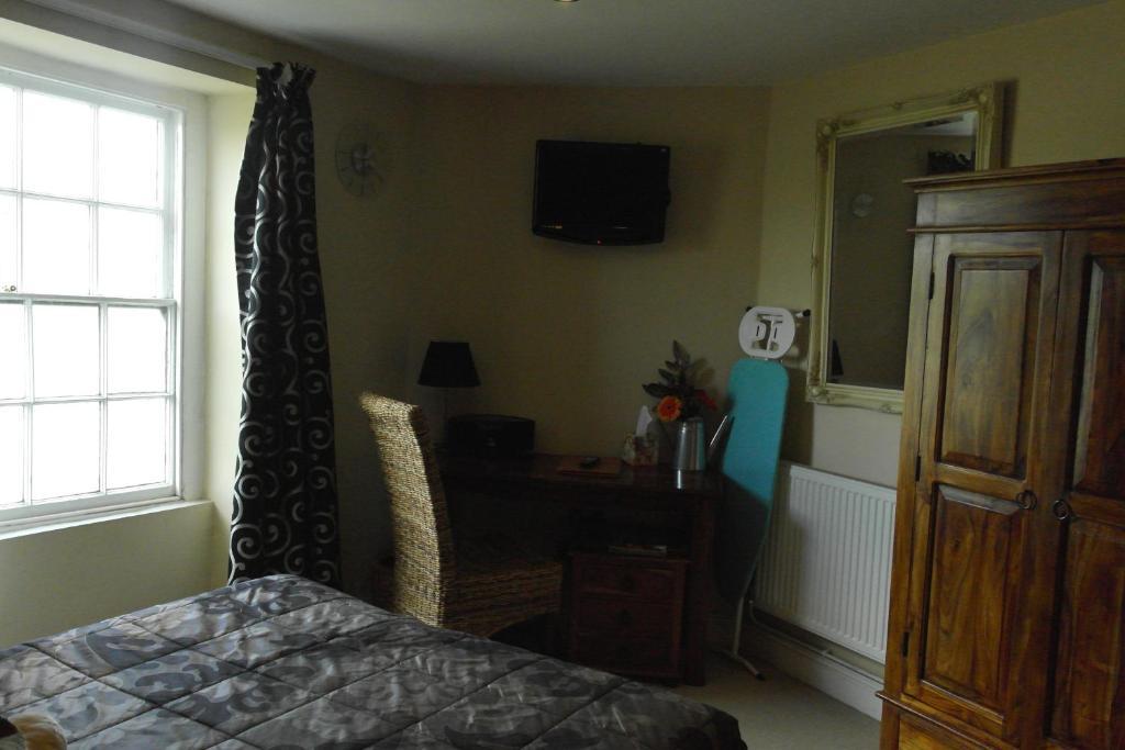 The Ship And Castle Hotel Chew Magna Room photo