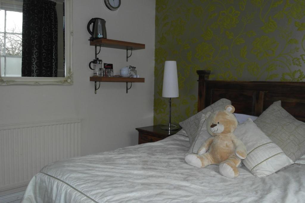 The Ship And Castle Hotel Chew Magna Room photo